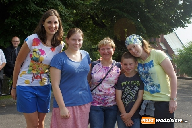 Zdjęcie w galerii na portalu naszwodzislaw.com: Pożegnanie włoskich pielgrzymów z rodzinami z Mszany i Połomi  wiadomości z regionu