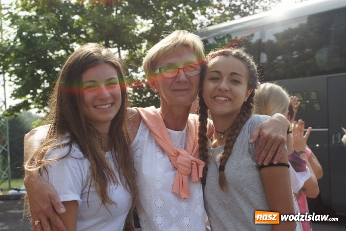 Zdjęcie w galerii na portalu naszwodzislaw.com: Pożegnanie włoskich pielgrzymów z rodzinami z Mszany i Połomi  wiadomości z regionu