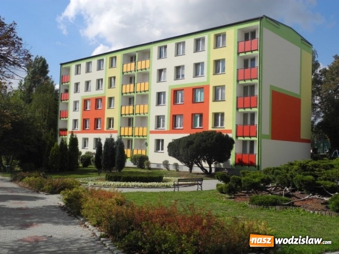 Zdjęcie w galerii na portalu naszwodzislaw.com: Wodzisław: Termomodernizacja budynków przy Wojska Polskiego zakończona wiadomości z regionu