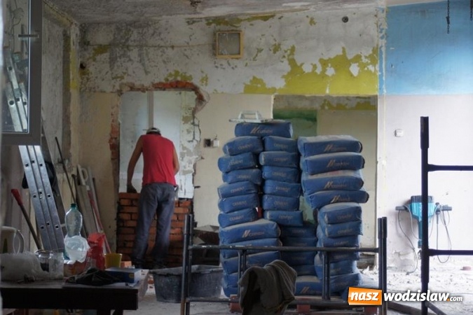 Zdjęcie w galerii na portalu naszwodzislaw.com: Stary barak przy ul. Tuskera w Mszanie zyska nowy wygląd i funkcje wiadomości z regionu