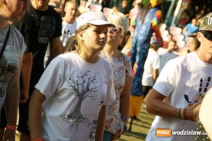 Zdjęcie w galerii na portalu naszwodzislaw.com: Festiwal Reggae 2016. Grubson porwał publiczność wiadomości z regionu