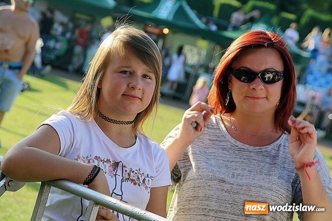 Zdjęcie w galerii na portalu naszwodzislaw.com: Festiwal Reggae 2016. Grubson porwał publiczność wiadomości z regionu