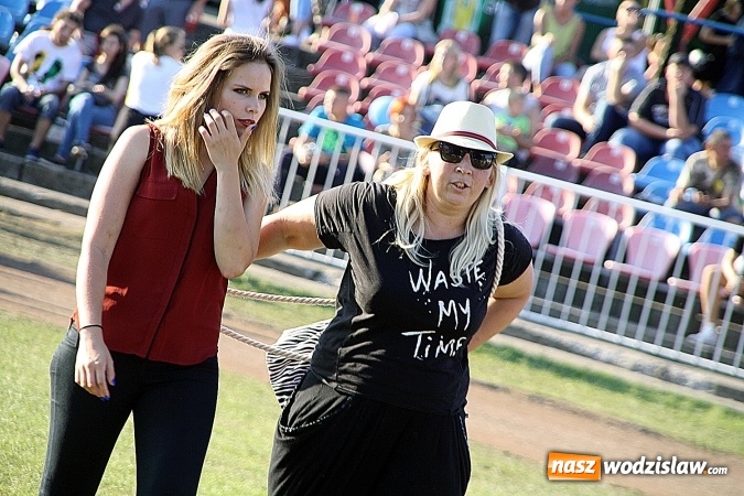 Zdjęcie w galerii na portalu naszwodzislaw.com: Festiwal Reggae 2016. Grubson porwał publiczność wiadomości z regionu