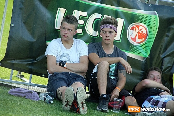 Zdjęcie w galerii na portalu naszwodzislaw.com: Festiwal Reggae 2016. Grubson porwał publiczność wiadomości z regionu