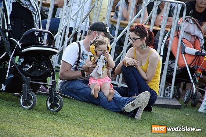 Zdjęcie w galerii na portalu naszwodzislaw.com: Festiwal Reggae 2016. Grubson porwał publiczność wiadomości z regionu