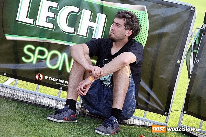 Zdjęcie w galerii na portalu naszwodzislaw.com: Festiwal Reggae 2016. Grubson porwał publiczność wiadomości z regionu