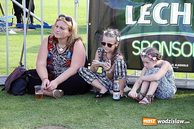 Zdjęcie w galerii na portalu naszwodzislaw.com: Festiwal Reggae 2016. Grubson porwał publiczność wiadomości z regionu