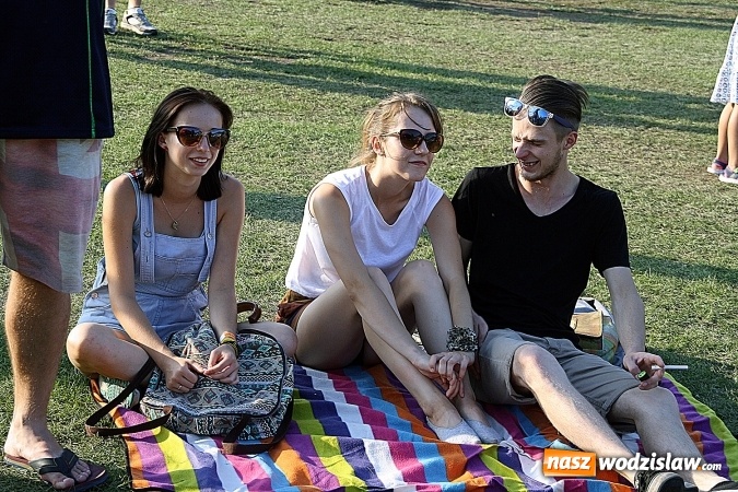 Zdjęcie w galerii na portalu naszwodzislaw.com: Festiwal Reggae 2016. Grubson porwał publiczność wiadomości z regionu