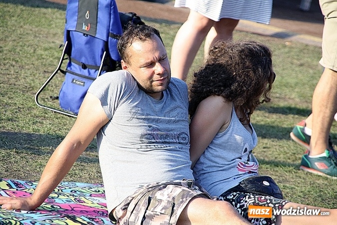 Zdjęcie w galerii na portalu naszwodzislaw.com: Festiwal Reggae 2016. Grubson porwał publiczność wiadomości z regionu