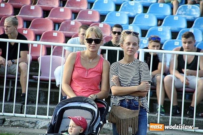 Zdjęcie w galerii na portalu naszwodzislaw.com: Festiwal Reggae 2016. Grubson porwał publiczność wiadomości z regionu