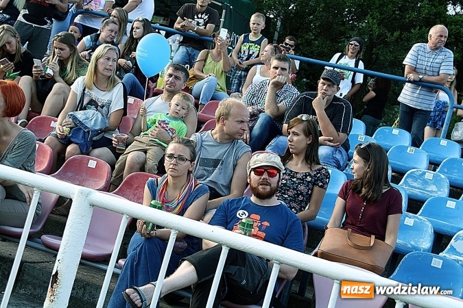 Zdjęcie w galerii na portalu naszwodzislaw.com: Festiwal Reggae 2016. Grubson porwał publiczność wiadomości z regionu