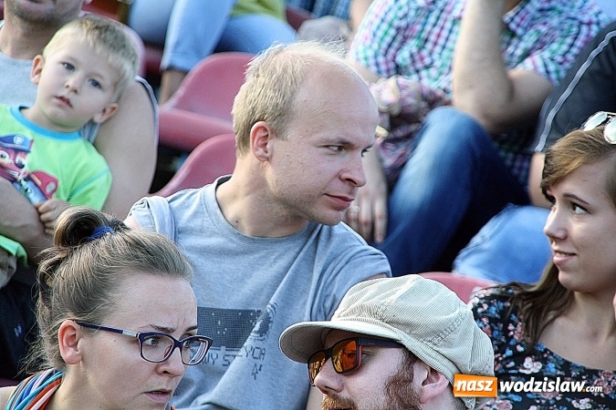 Zdjęcie w galerii na portalu naszwodzislaw.com: Festiwal Reggae 2016. Grubson porwał publiczność wiadomości z regionu