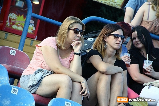 Zdjęcie w galerii na portalu naszwodzislaw.com: Festiwal Reggae 2016. Grubson porwał publiczność wiadomości z regionu