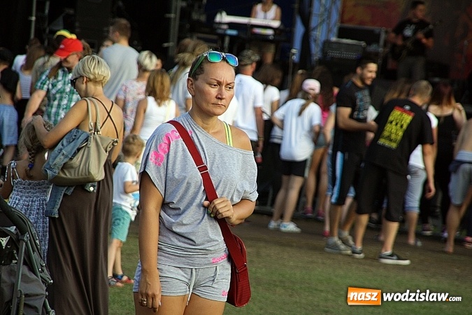 Zdjęcie w galerii na portalu naszwodzislaw.com: Festiwal Reggae 2016. Grubson porwał publiczność wiadomości z regionu