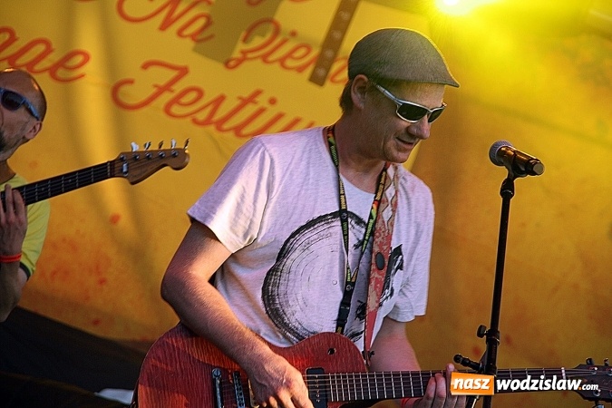 Zdjęcie w galerii na portalu naszwodzislaw.com: Festiwal Reggae 2016. Grubson porwał publiczność wiadomości z regionu