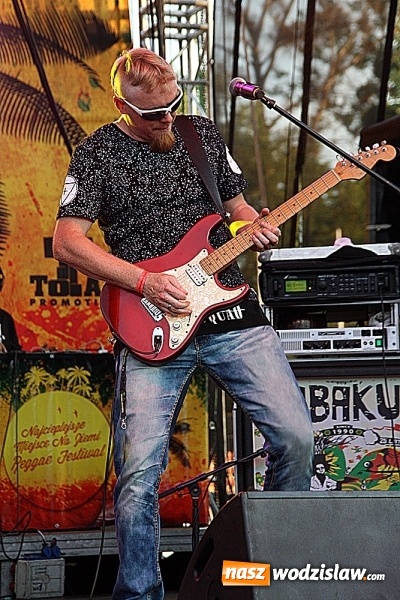 Zdjęcie w galerii na portalu naszwodzislaw.com: Festiwal Reggae 2016. Grubson porwał publiczność wiadomości z regionu