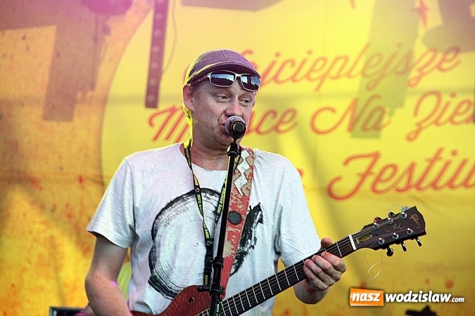 Zdjęcie w galerii na portalu naszwodzislaw.com: Festiwal Reggae 2016. Grubson porwał publiczność wiadomości z regionu