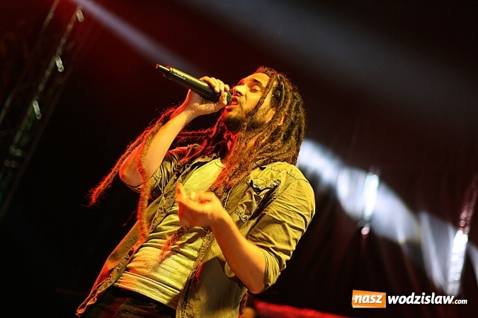 Zdjęcie w galerii na portalu naszwodzislaw.com: Festiwal Reggae 2016. Grubson porwał publiczność wiadomości z regionu