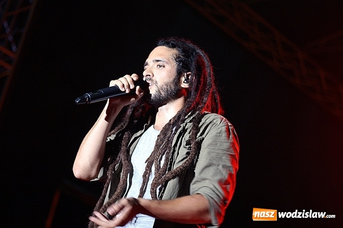 Zdjęcie w galerii na portalu naszwodzislaw.com: Festiwal Reggae 2016. Grubson porwał publiczność wiadomości z regionu