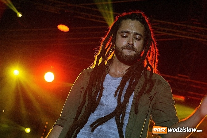 Zdjęcie w galerii na portalu naszwodzislaw.com: Festiwal Reggae 2016. Grubson porwał publiczność wiadomości z regionu