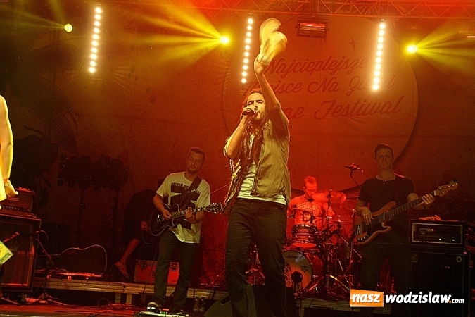 Zdjęcie w galerii na portalu naszwodzislaw.com: Festiwal Reggae 2016. Grubson porwał publiczność wiadomości z regionu