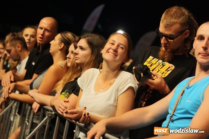 Zdjęcie w galerii na portalu naszwodzislaw.com: Festiwal Reggae 2016. Grubson porwał publiczność wiadomości z regionu