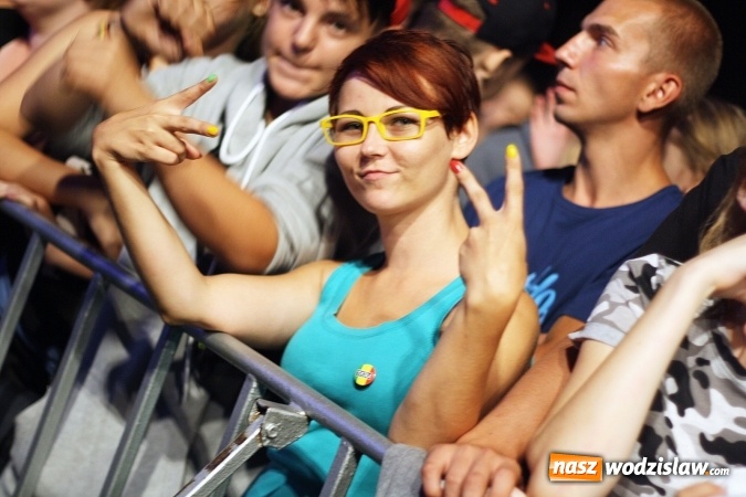 Zdjęcie w galerii na portalu naszwodzislaw.com: Festiwal Reggae 2016. Grubson porwał publiczność wiadomości z regionu