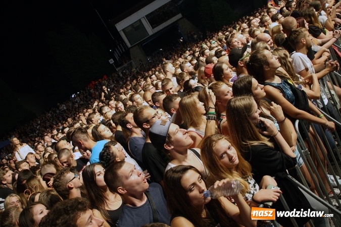 Zdjęcie w galerii na portalu naszwodzislaw.com: Festiwal Reggae 2016. Grubson porwał publiczność wiadomości z regionu