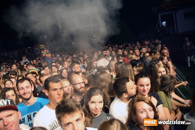 Zdjęcie w galerii na portalu naszwodzislaw.com: Festiwal Reggae 2016. Grubson porwał publiczność wiadomości z regionu