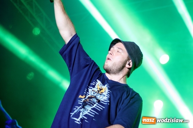 Zdjęcie w galerii na portalu naszwodzislaw.com: Festiwal Reggae 2016. Grubson porwał publiczność wiadomości z regionu