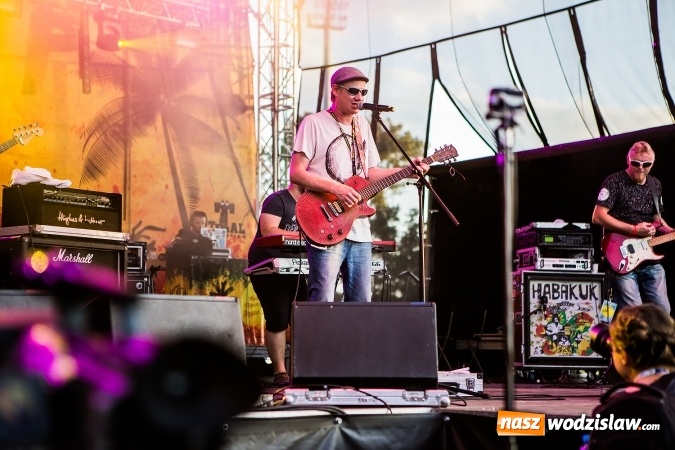 Zdjęcie w galerii na portalu naszwodzislaw.com: Festiwal Reggae 2016. Grubson porwał publiczność wiadomości z regionu