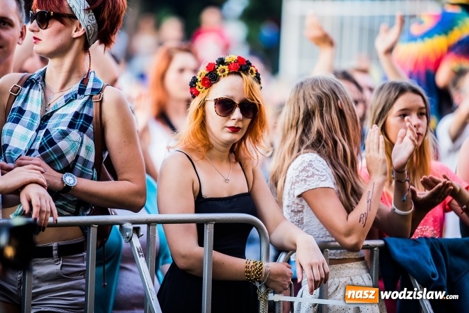 Zdjęcie w galerii na portalu naszwodzislaw.com: Festiwal Reggae 2016. Grubson porwał publiczność wiadomości z regionu