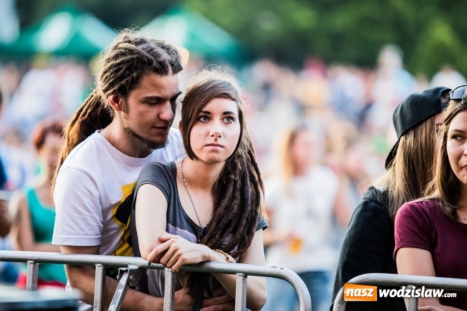 Zdjęcie w galerii na portalu naszwodzislaw.com: Festiwal Reggae 2016. Grubson porwał publiczność wiadomości z regionu