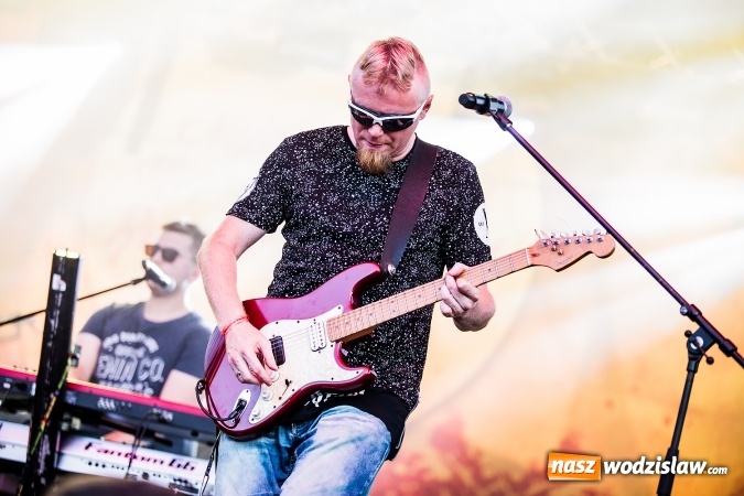 Zdjęcie w galerii na portalu naszwodzislaw.com: Festiwal Reggae 2016. Grubson porwał publiczność wiadomości z regionu