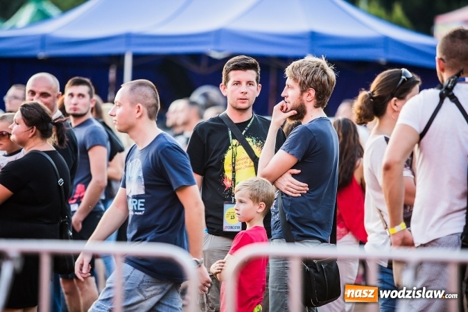 Zdjęcie w galerii na portalu naszwodzislaw.com: Festiwal Reggae 2016. Grubson porwał publiczność wiadomości z regionu