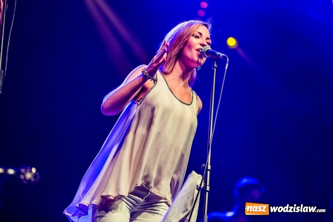 Zdjęcie w galerii na portalu naszwodzislaw.com: Festiwal Reggae 2016. Grubson porwał publiczność wiadomości z regionu