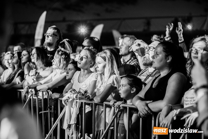 Zdjęcie w galerii na portalu naszwodzislaw.com: Festiwal Reggae 2016. Grubson porwał publiczność wiadomości z regionu