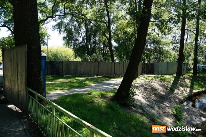 Zdjęcie w galerii na portalu naszwodzislaw.com: Już niedługo wodzisławski Park Miejski wypięknieje. Ruszyły prace  wiadomości z regionu