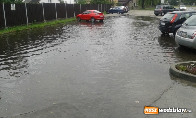 Zdjęcie w galerii na portalu naszwodzislaw.com: Nawałnica przeszła nad naszym regionem! Strażacy mają pełne ręce roboty. Występują utrudnienia w ruchu. FOTO i WIDEO wiadomości z regionu