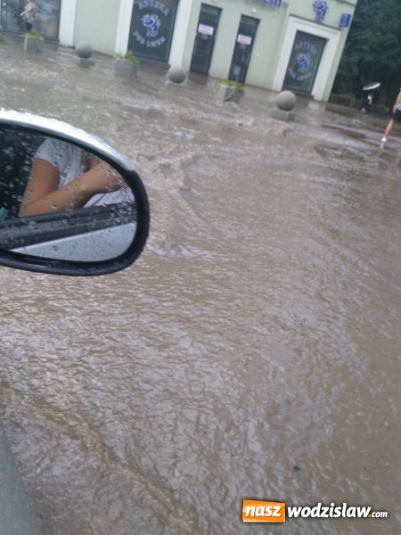 Zdjęcie w galerii na portalu naszwodzislaw.com: Nawałnica przeszła nad naszym regionem! Strażacy mają pełne ręce roboty. Występują utrudnienia w ruchu. FOTO i WIDEO wiadomości z regionu