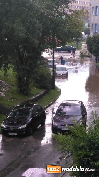 Zdjęcie w galerii na portalu naszwodzislaw.com: Nawałnica przeszła nad naszym regionem! Strażacy mają pełne ręce roboty. Występują utrudnienia w ruchu. FOTO i WIDEO wiadomości z regionu