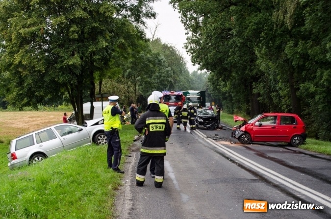 Zdjęcie w galerii na portalu naszwodzislaw.com: Kraksa na drodze Racibórz - Rybnik. W wypadku uczestniczył mieszkaniec powiatu wodzisławskiego wiadomości z regionu