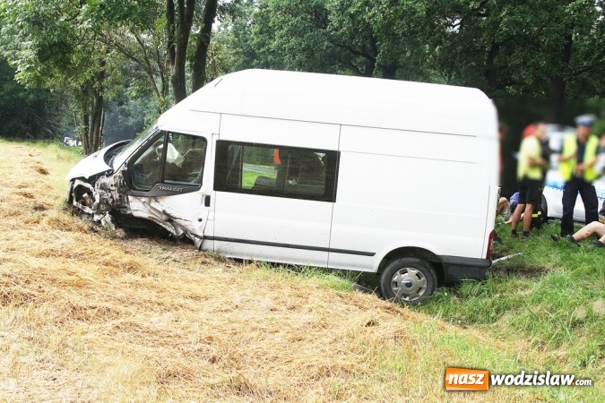 Zdjęcie w galerii na portalu naszwodzislaw.com: Kraksa na drodze Racibórz - Rybnik. W wypadku uczestniczył mieszkaniec powiatu wodzisławskiego wiadomości z regionu