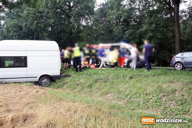 Zdjęcie w galerii na portalu naszwodzislaw.com: Kraksa na drodze Racibórz - Rybnik. W wypadku uczestniczył mieszkaniec powiatu wodzisławskiego wiadomości z regionu