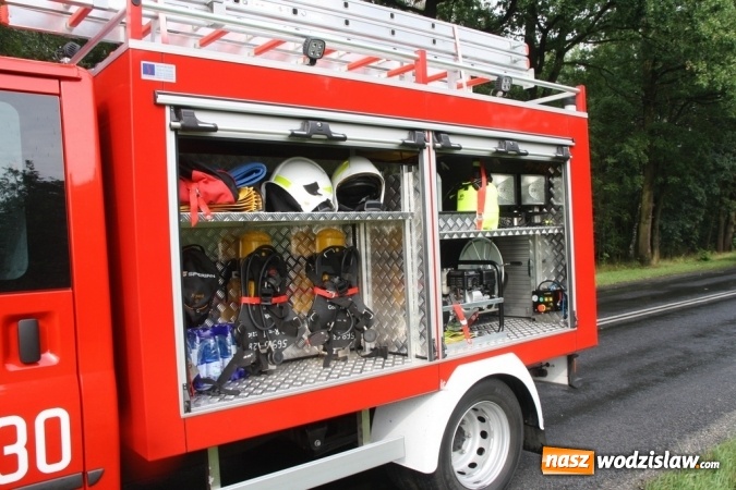 Zdjęcie w galerii na portalu naszwodzislaw.com: Kraksa na drodze Racibórz - Rybnik. W wypadku uczestniczył mieszkaniec powiatu wodzisławskiego wiadomości z regionu