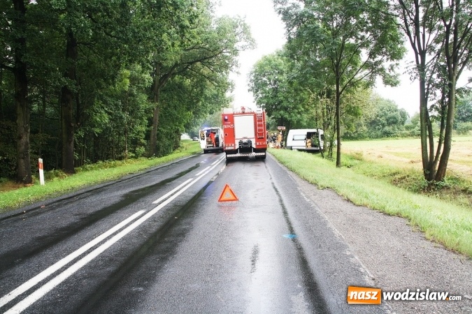 Zdjęcie w galerii na portalu naszwodzislaw.com: Kraksa na drodze Racibórz - Rybnik. W wypadku uczestniczył mieszkaniec powiatu wodzisławskiego wiadomości z regionu