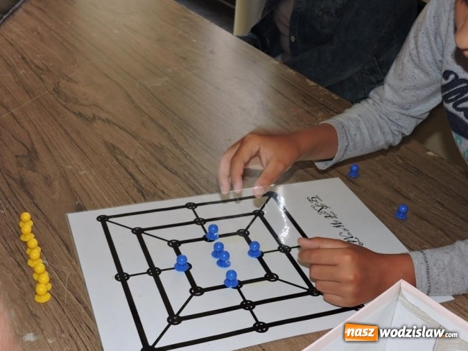 Zdjęcie w galerii na portalu naszwodzislaw.com: Zabawy dawne i niedawne. Kolejne zajęcia w wodzisławskim Muzeum za nami  wiadomości z regionu