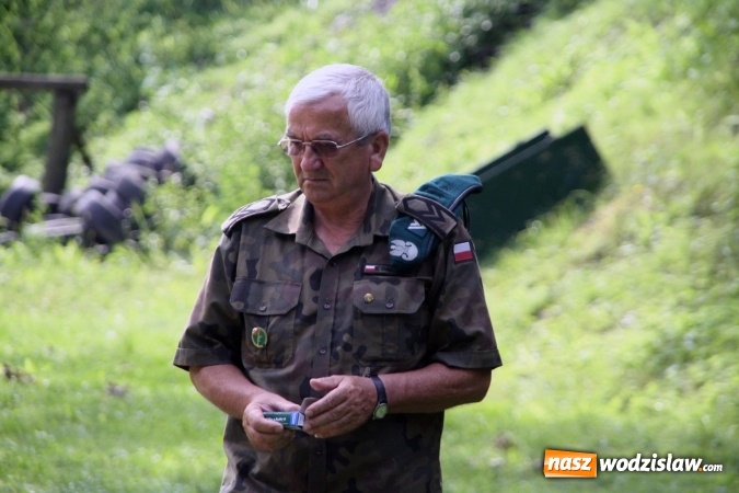 Zdjęcie w galerii na portalu naszwodzislaw.com: Oddali 10 strzał&oacute;w ku chwale Ojczyzny wiadomości z regionu