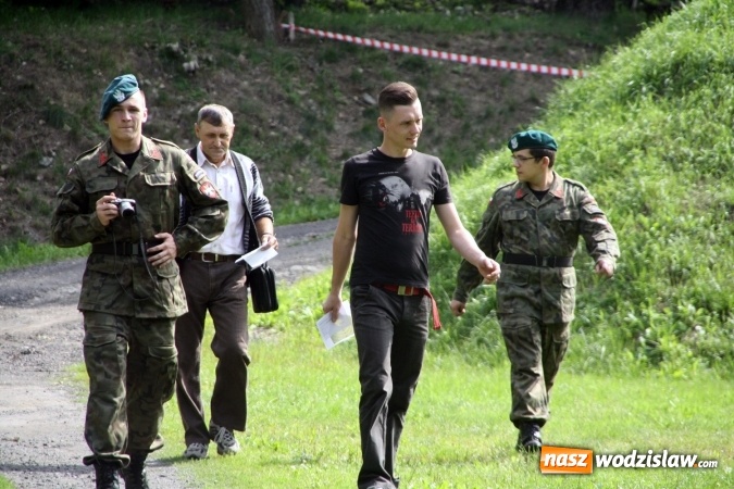 Zdjęcie w galerii na portalu naszwodzislaw.com: Oddali 10 strzał&oacute;w ku chwale Ojczyzny wiadomości z regionu