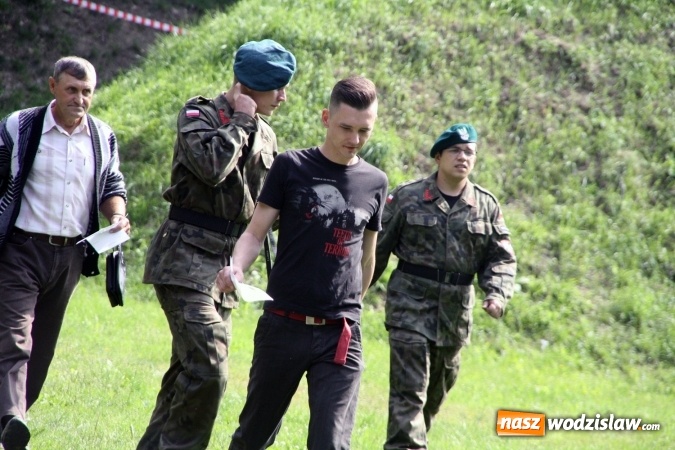 Zdjęcie w galerii na portalu naszwodzislaw.com: Oddali 10 strzał&oacute;w ku chwale Ojczyzny wiadomości z regionu